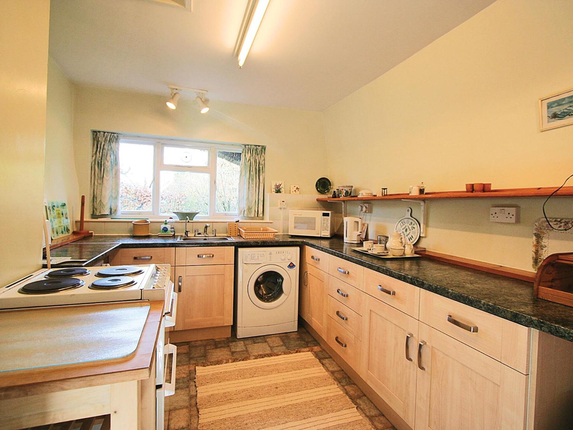 October Cottage Collingbourne Kingston Exterior photo